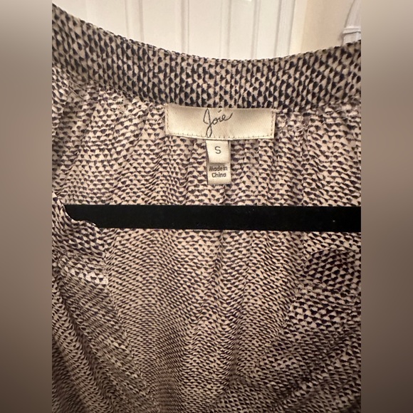 Joie Houndstooth Print Black and White Silk Shirt - Picture 3 of 4